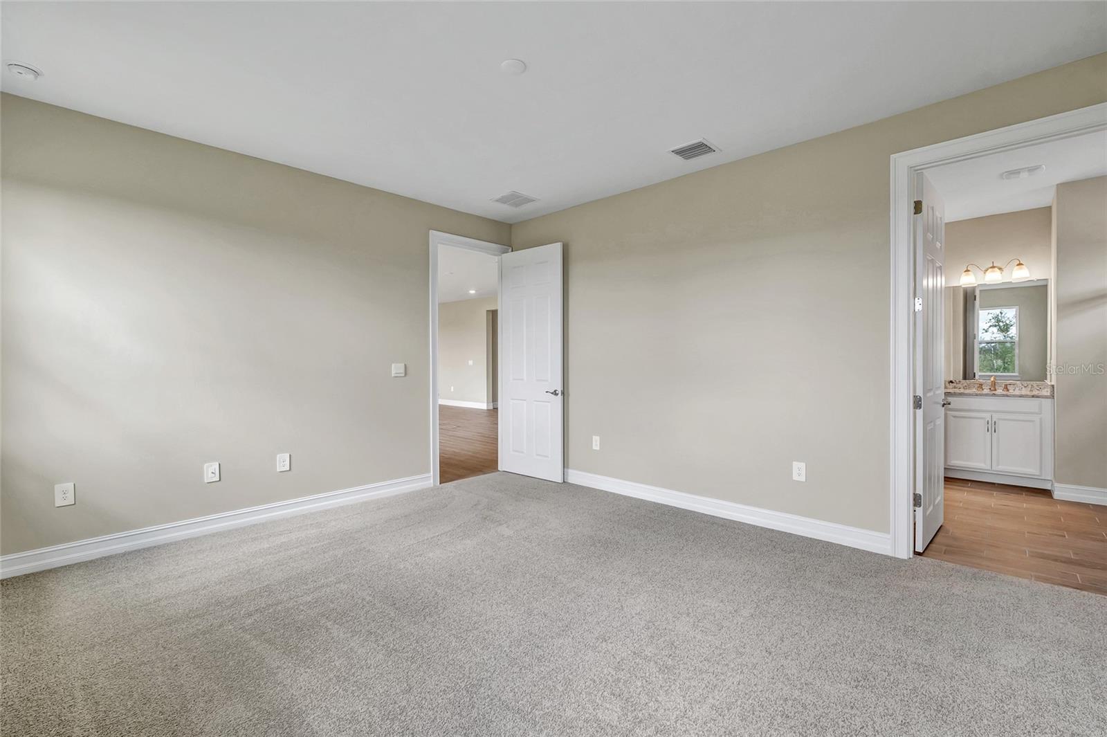 15512 GREENWOOD AVE, PORT CHARLOTTE, FL, 33981