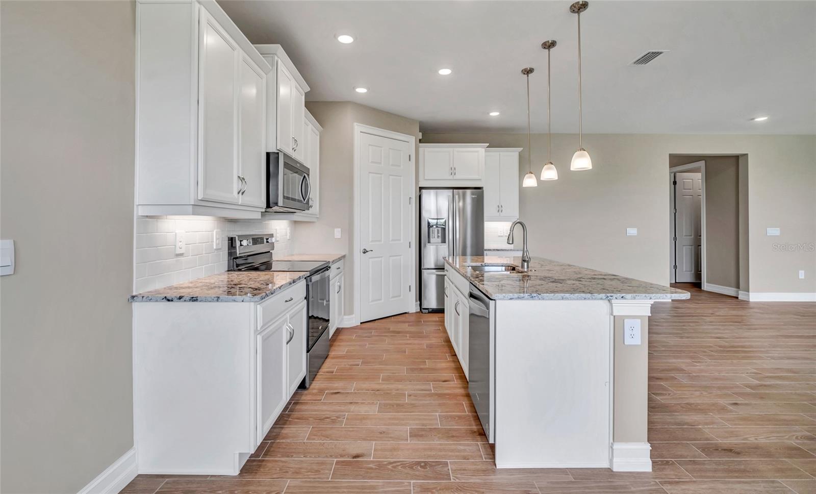 15512 GREENWOOD AVE, PORT CHARLOTTE, FL, 33981