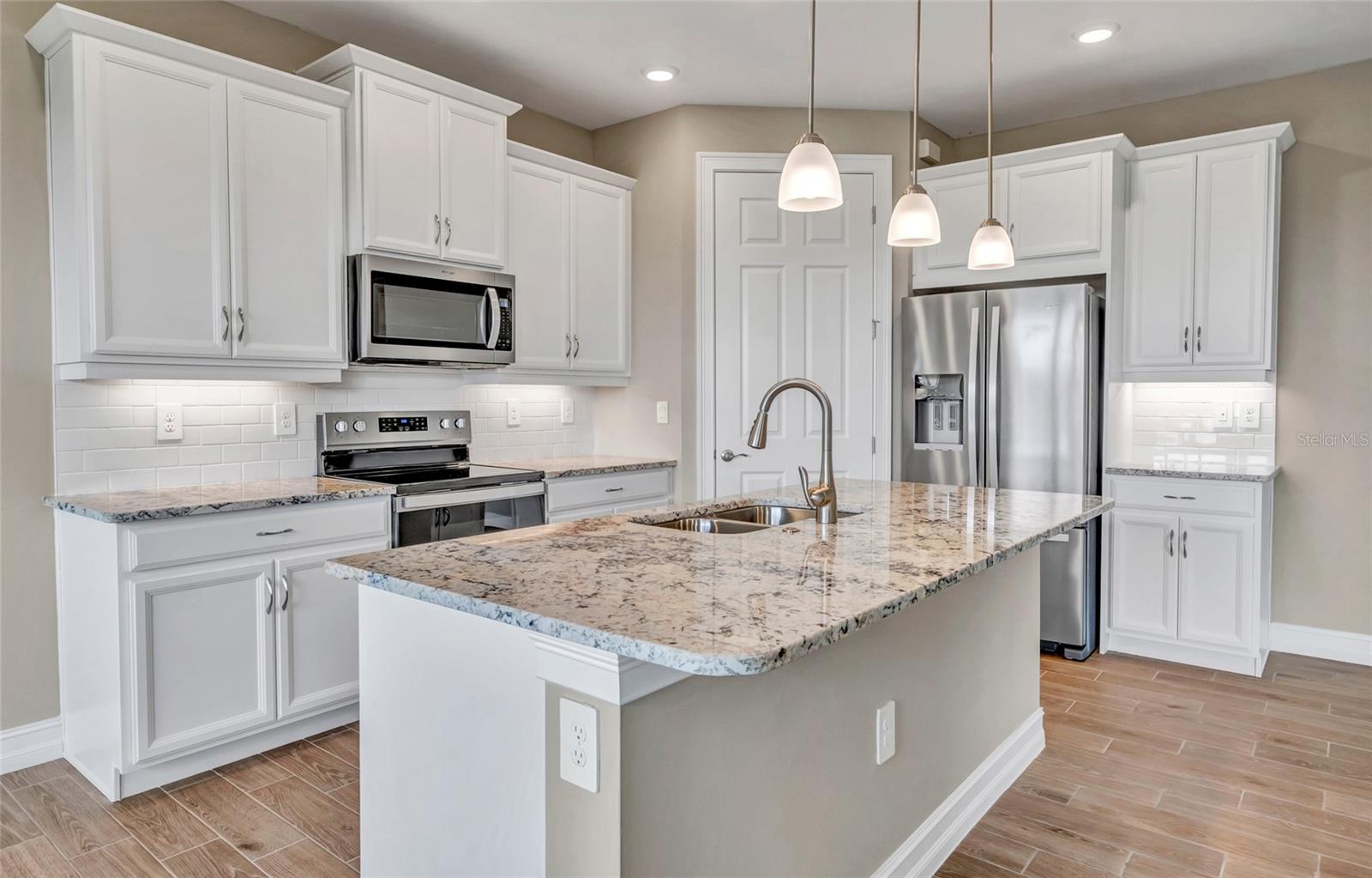 15512 GREENWOOD AVE, PORT CHARLOTTE, FL, 33981
