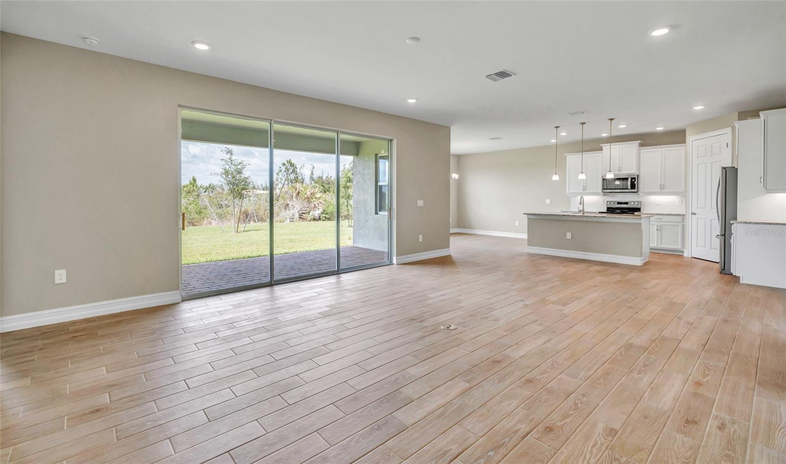 15512 GREENWOOD AVE, PORT CHARLOTTE, FL, 33981