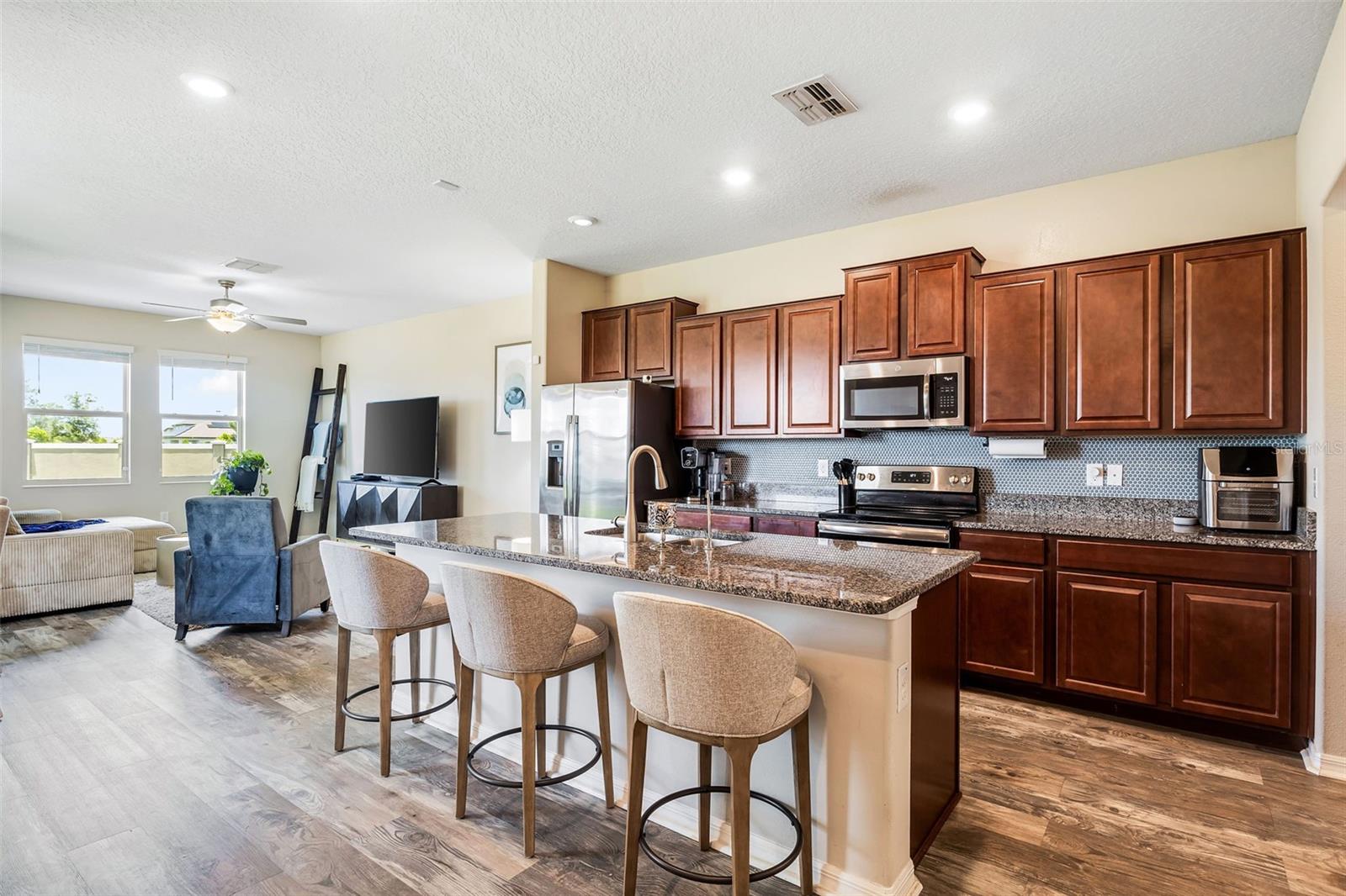 31807 BLUE PASSING LOOP, WESLEY CHAPEL, FL, 33545