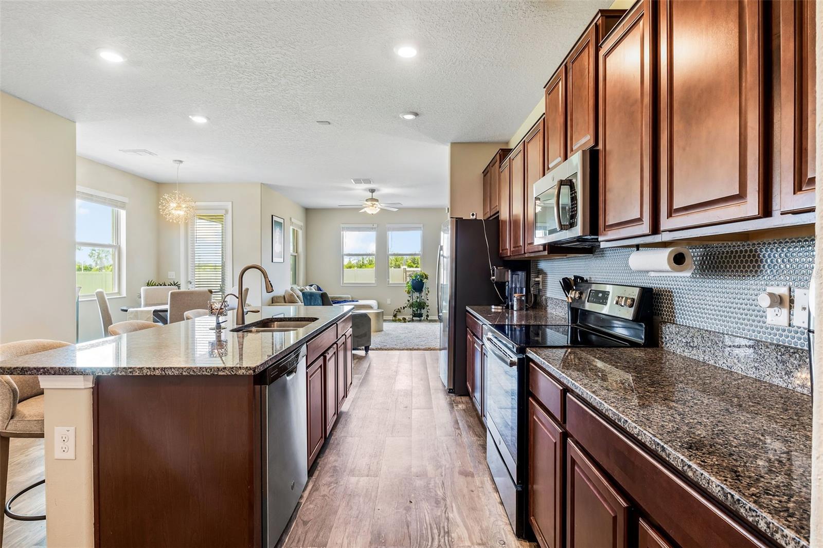 31807 BLUE PASSING LOOP, WESLEY CHAPEL, FL, 33545