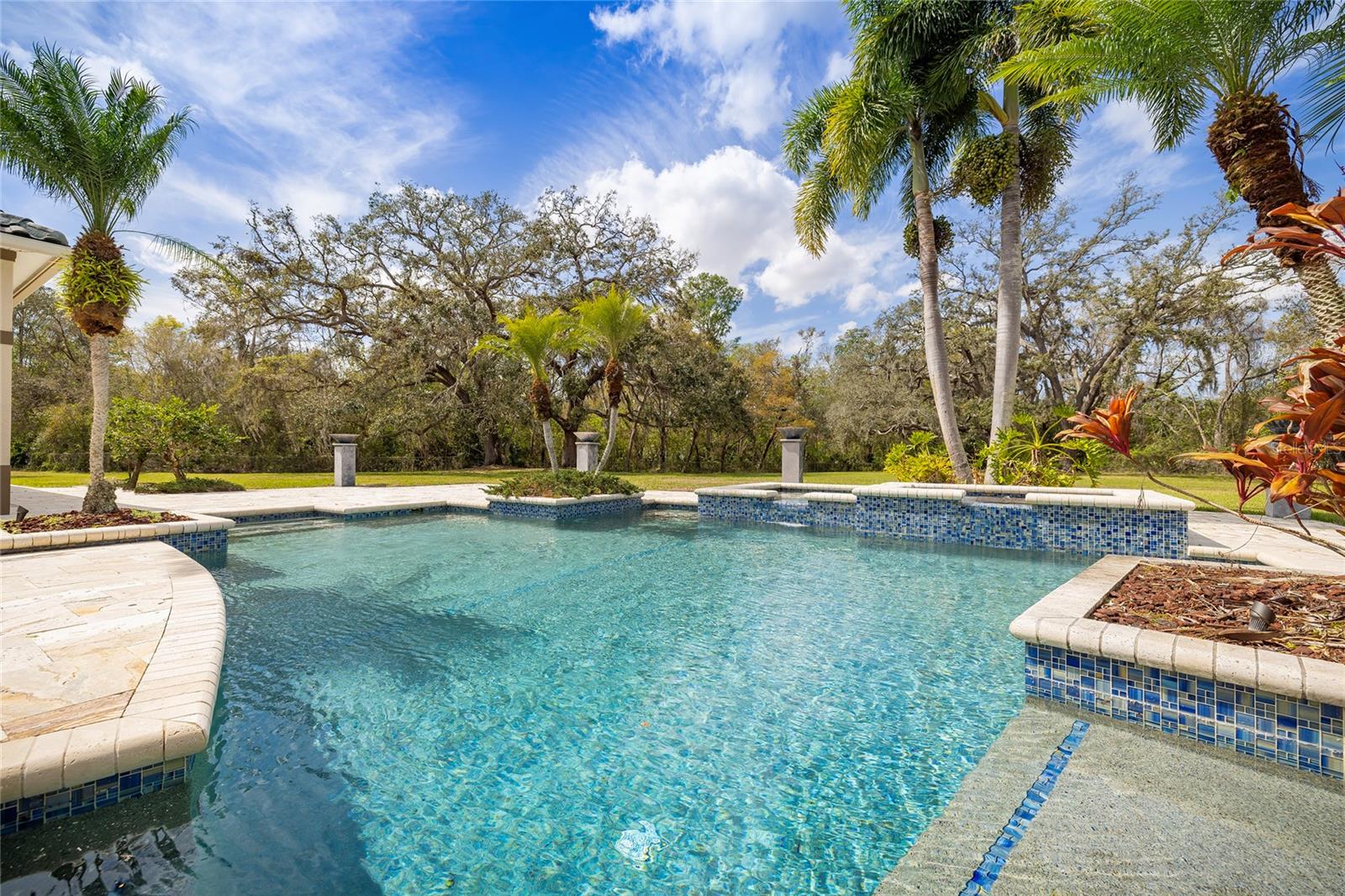 550 E EAST LAKE RD N, TARPON SPRINGS, FL, 34688