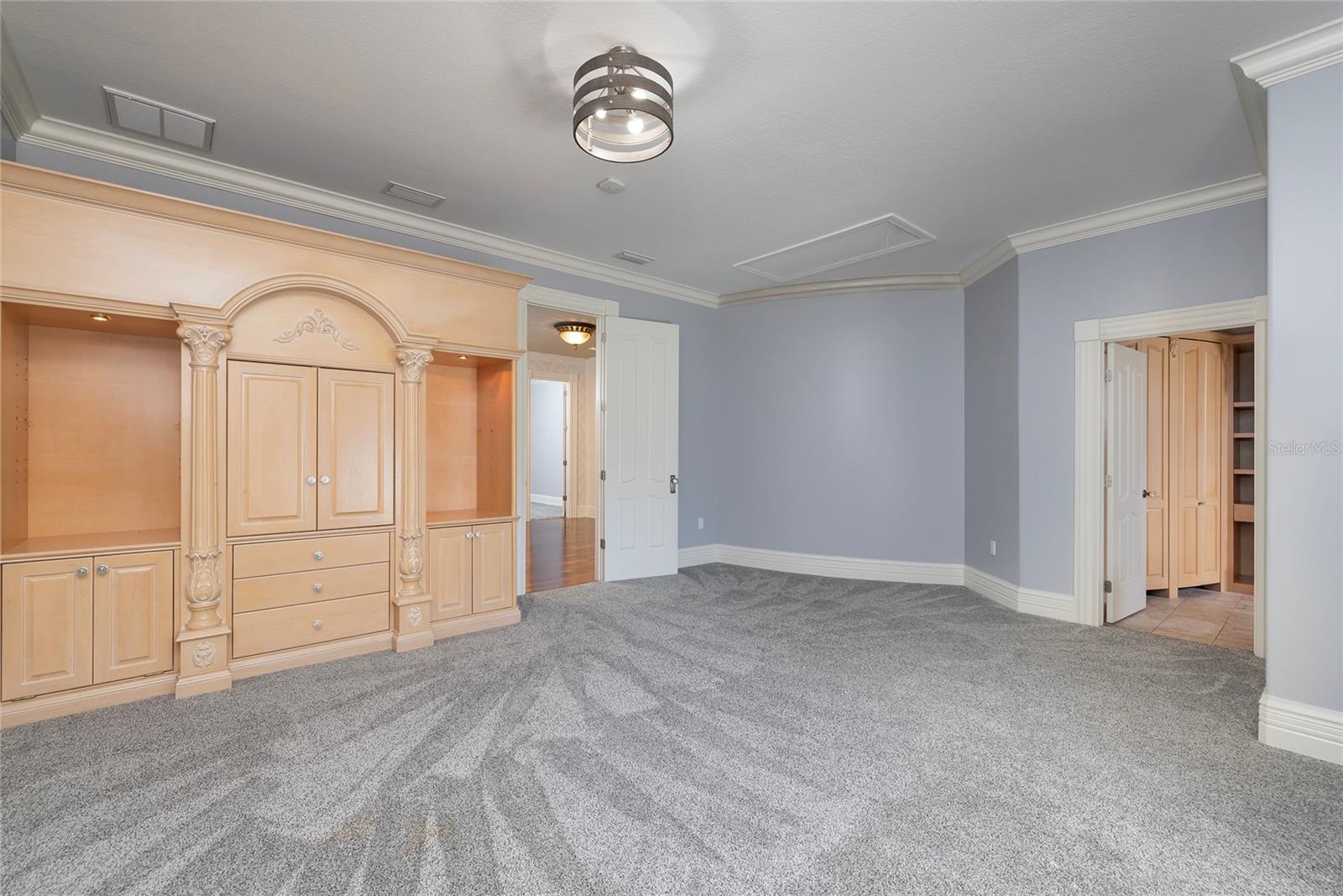 550 E EAST LAKE RD N, TARPON SPRINGS, FL, 34688
