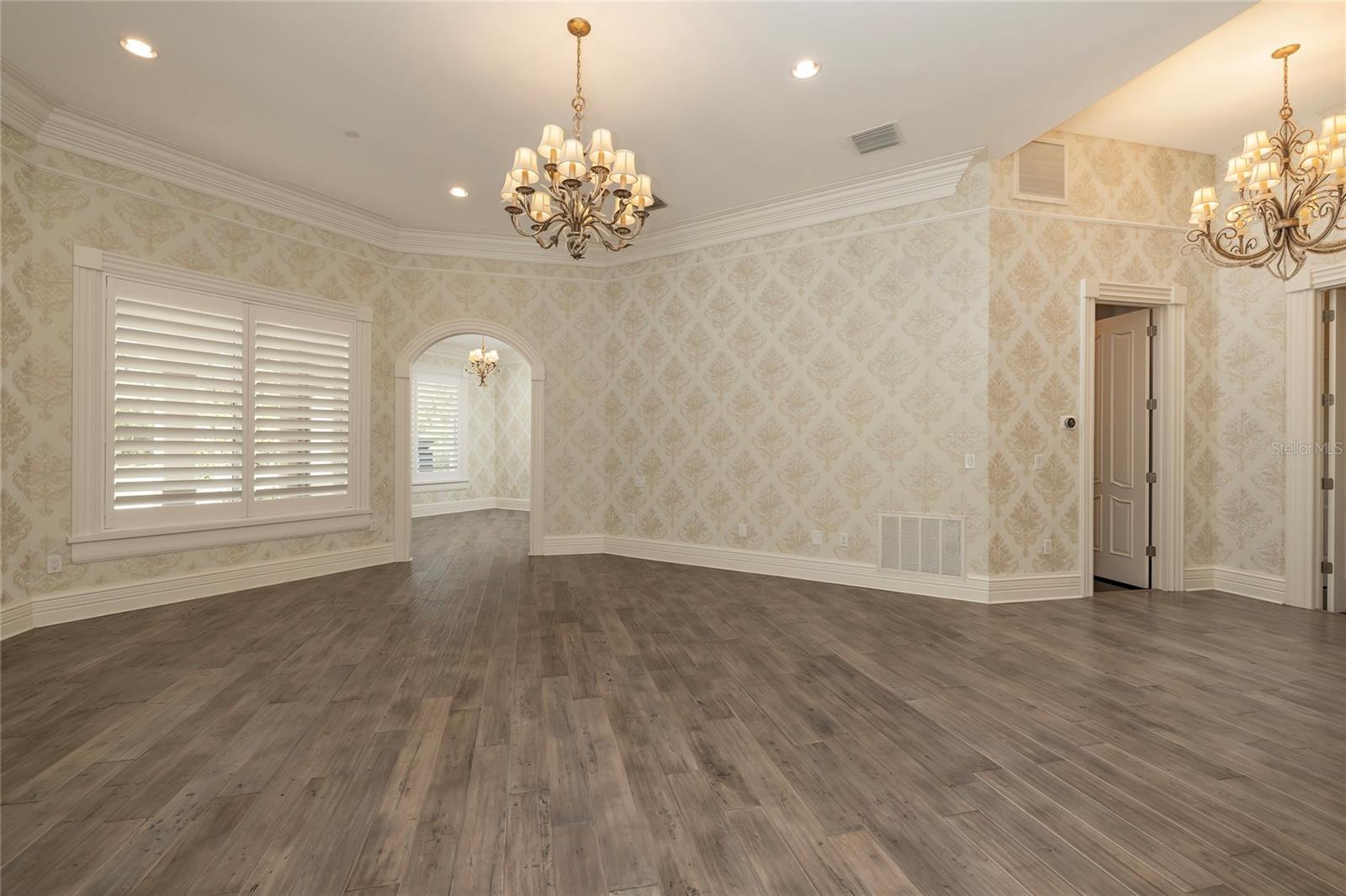 550 E EAST LAKE RD N, TARPON SPRINGS, FL, 34688