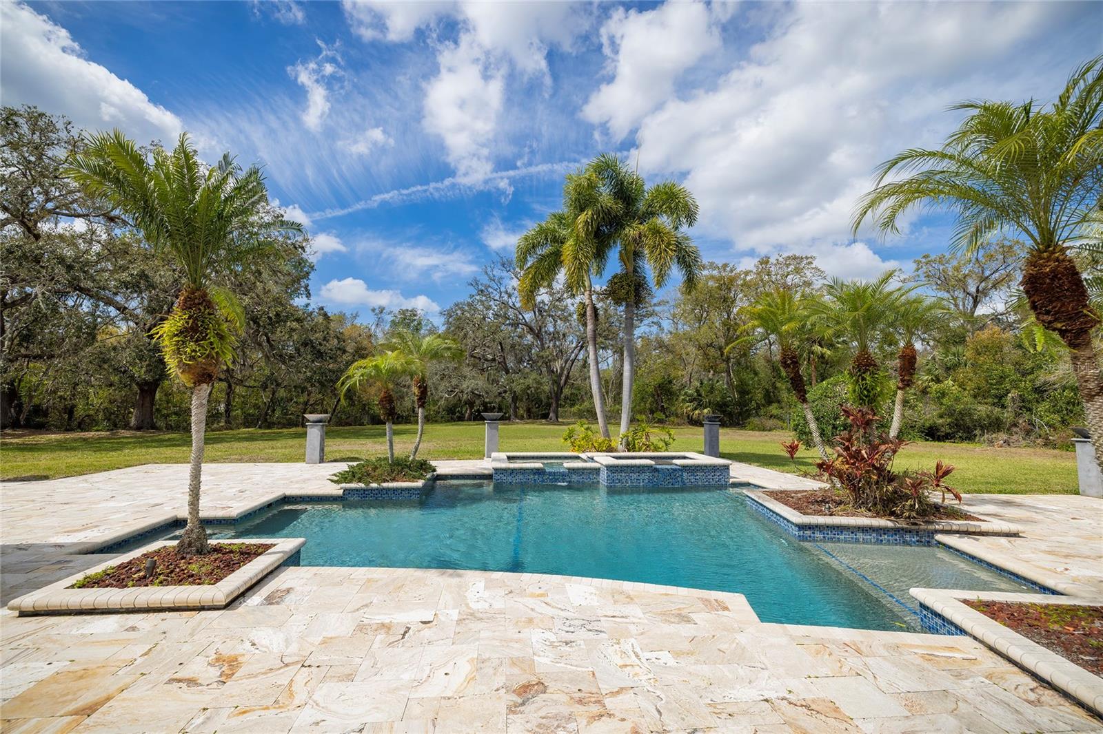 550 E EAST LAKE RD N, TARPON SPRINGS, FL, 34688