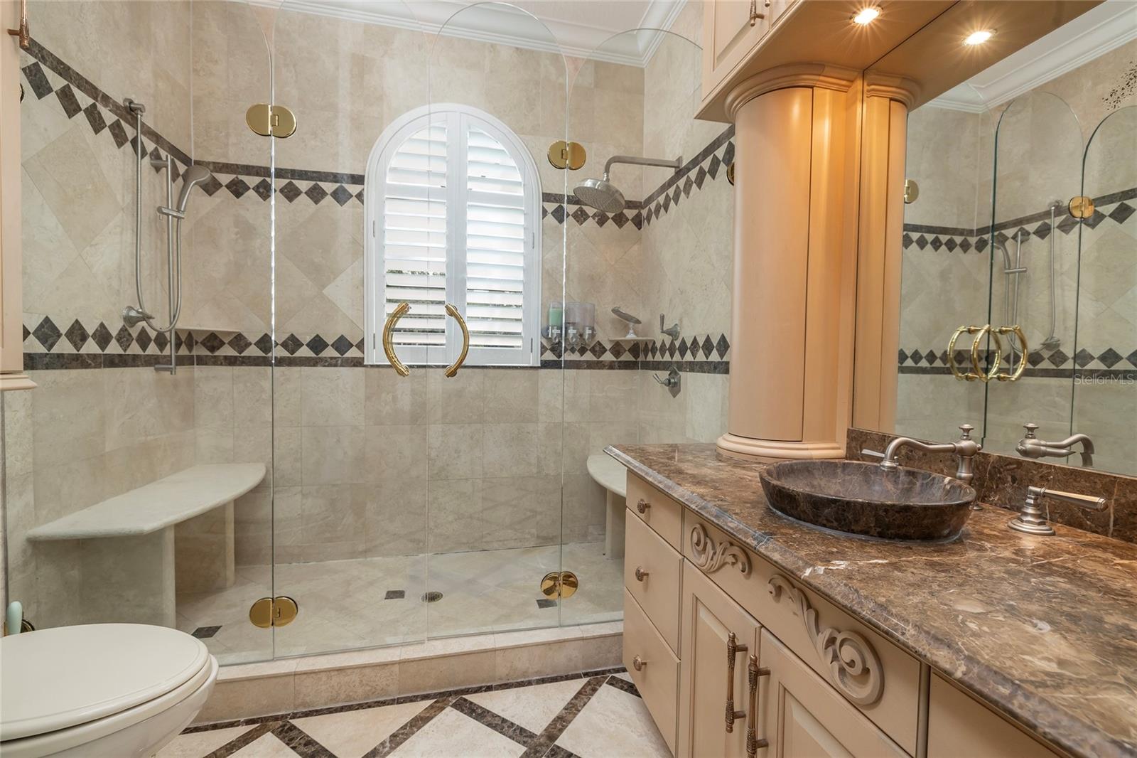 550 E EAST LAKE RD N, TARPON SPRINGS, FL, 34688