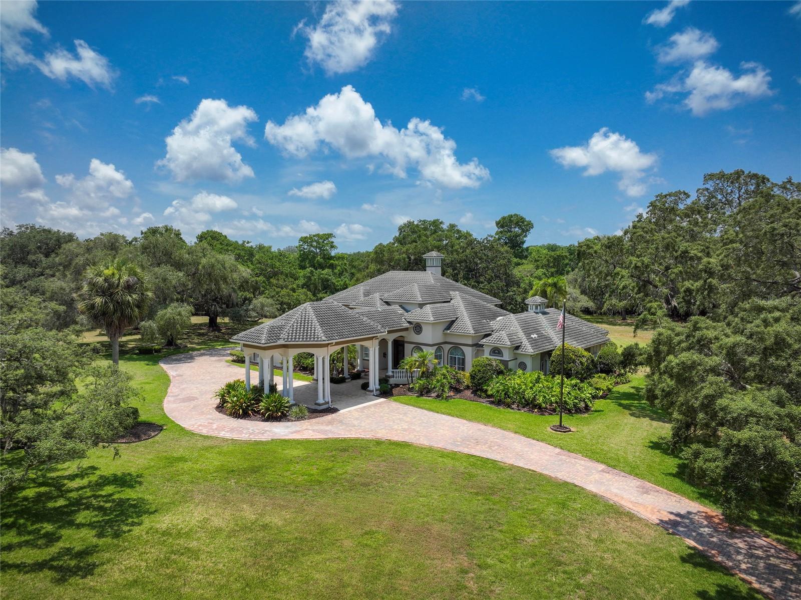 550 E EAST LAKE RD N, TARPON SPRINGS, FL, 34688