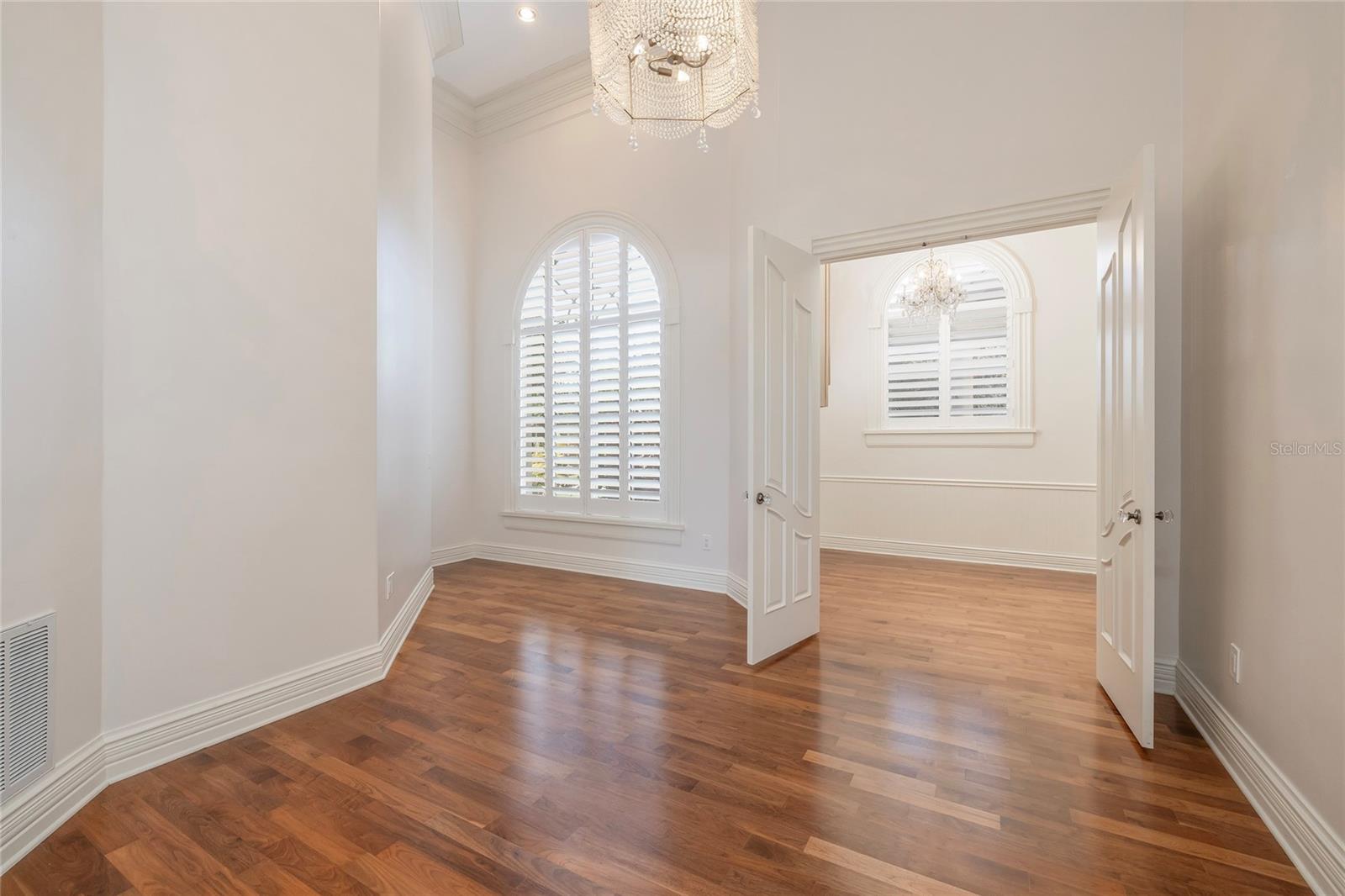 550 E EAST LAKE RD N, TARPON SPRINGS, FL, 34688