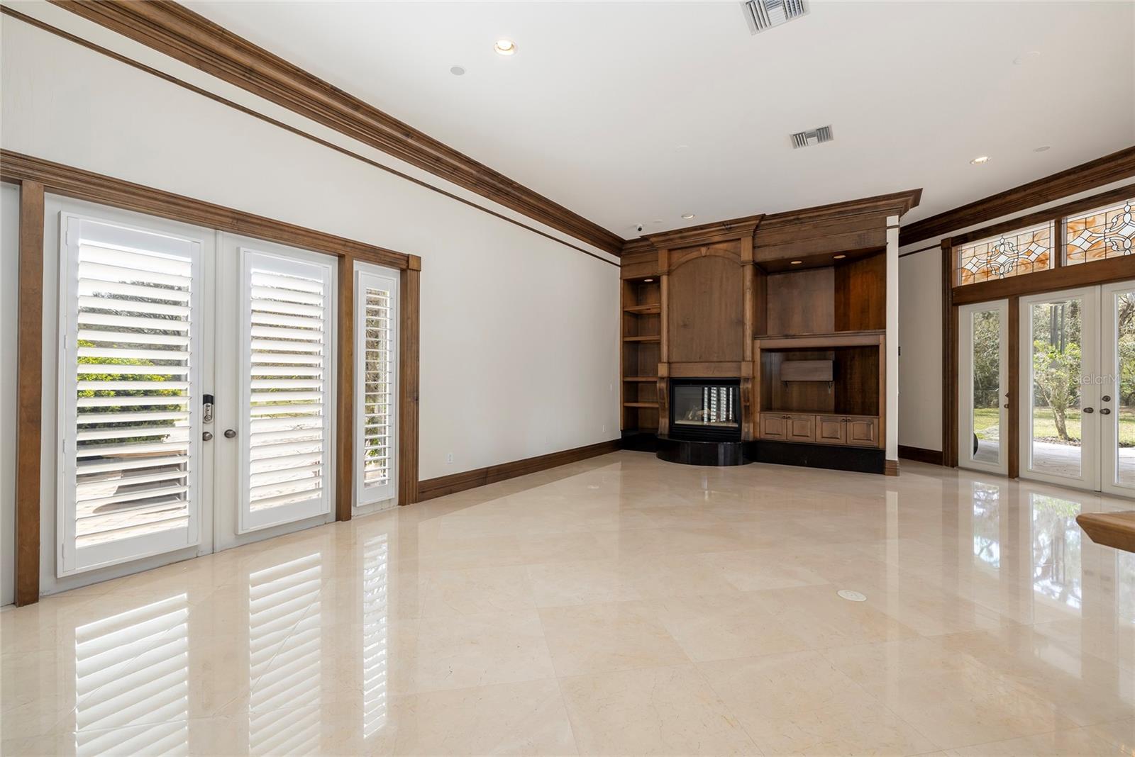 550 E EAST LAKE RD N, TARPON SPRINGS, FL, 34688