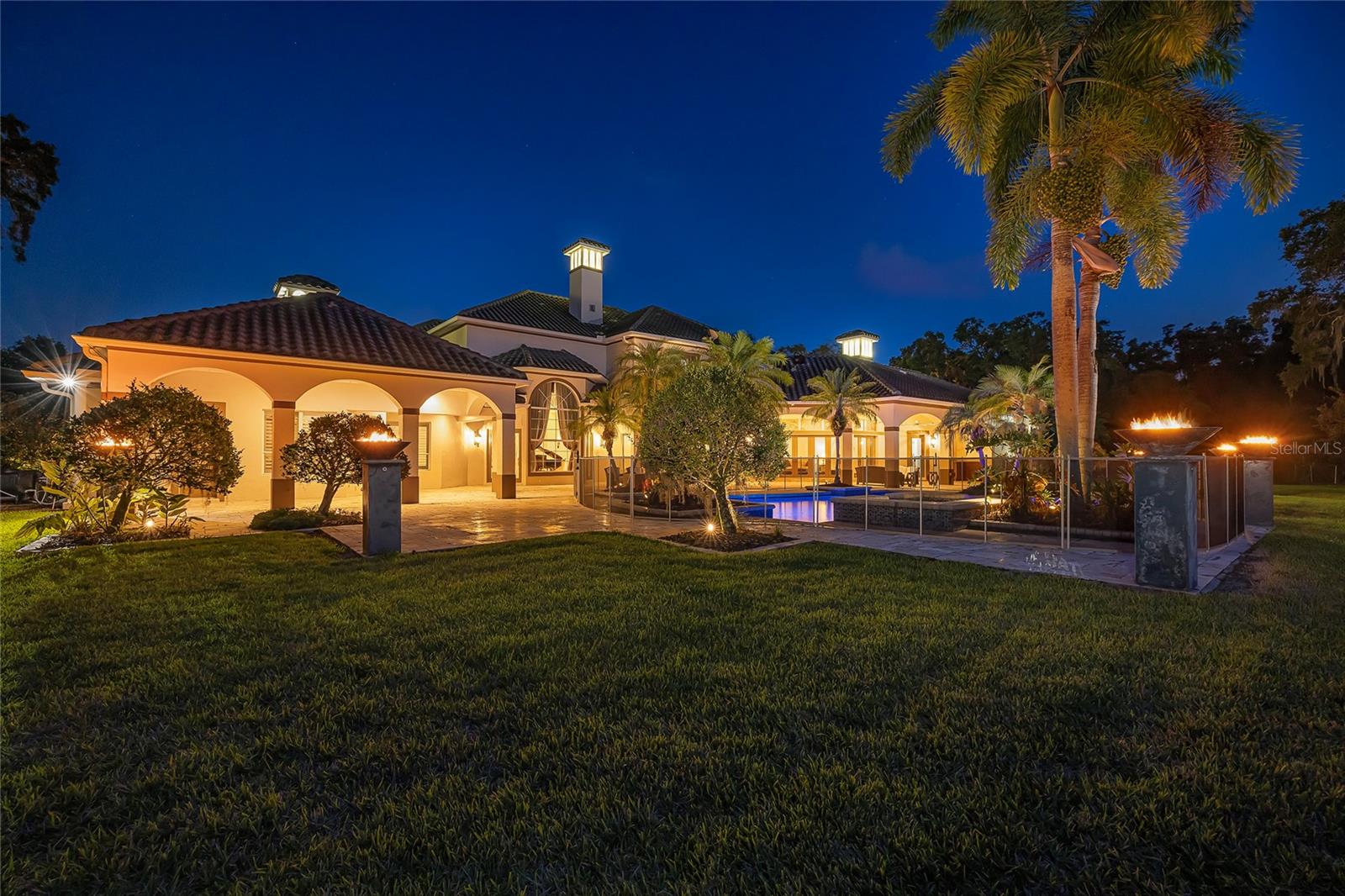 550 E EAST LAKE RD N, TARPON SPRINGS, FL, 34688