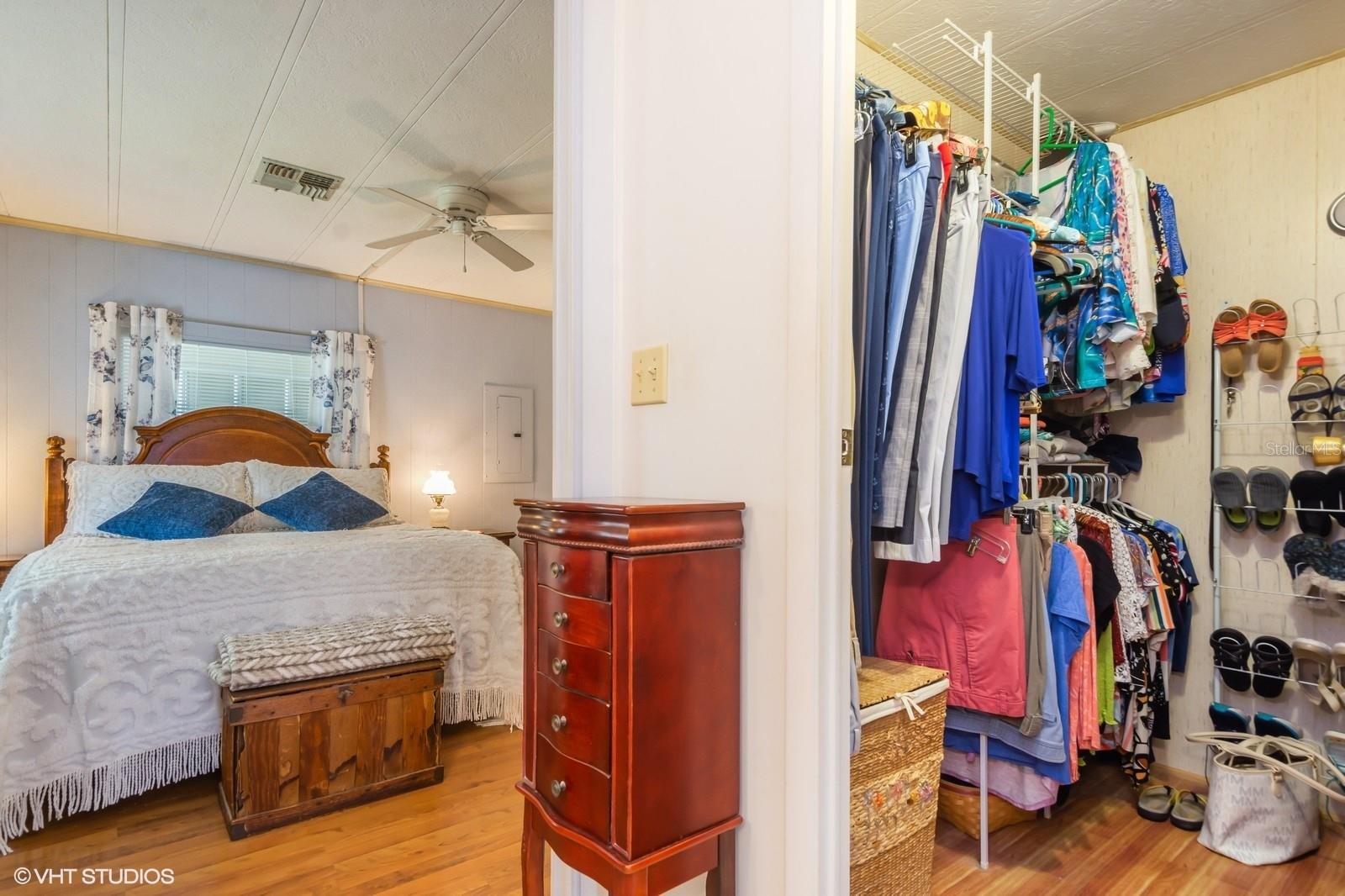 400 BLUE MARLIN DR, OLDSMAR, FL, 34677