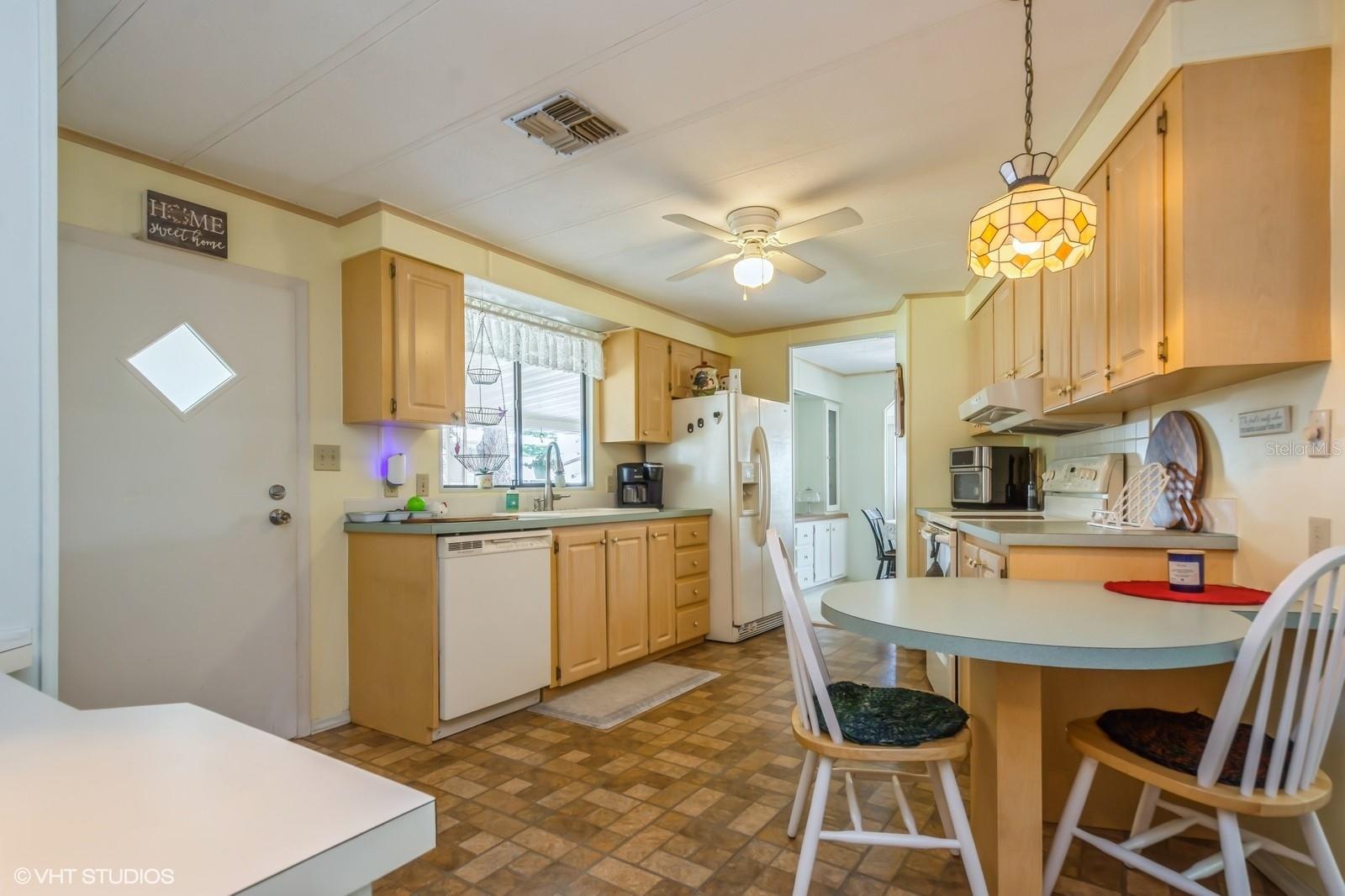 400 BLUE MARLIN DR, OLDSMAR, FL, 34677