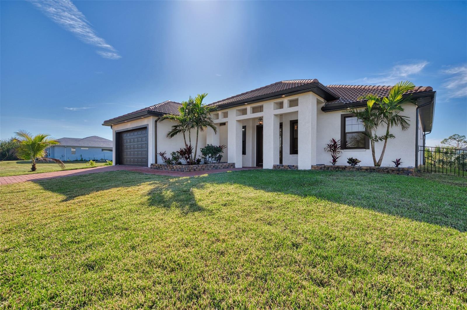 15504 HENNIPEN CIR, PORT CHARLOTTE, FL, 33981