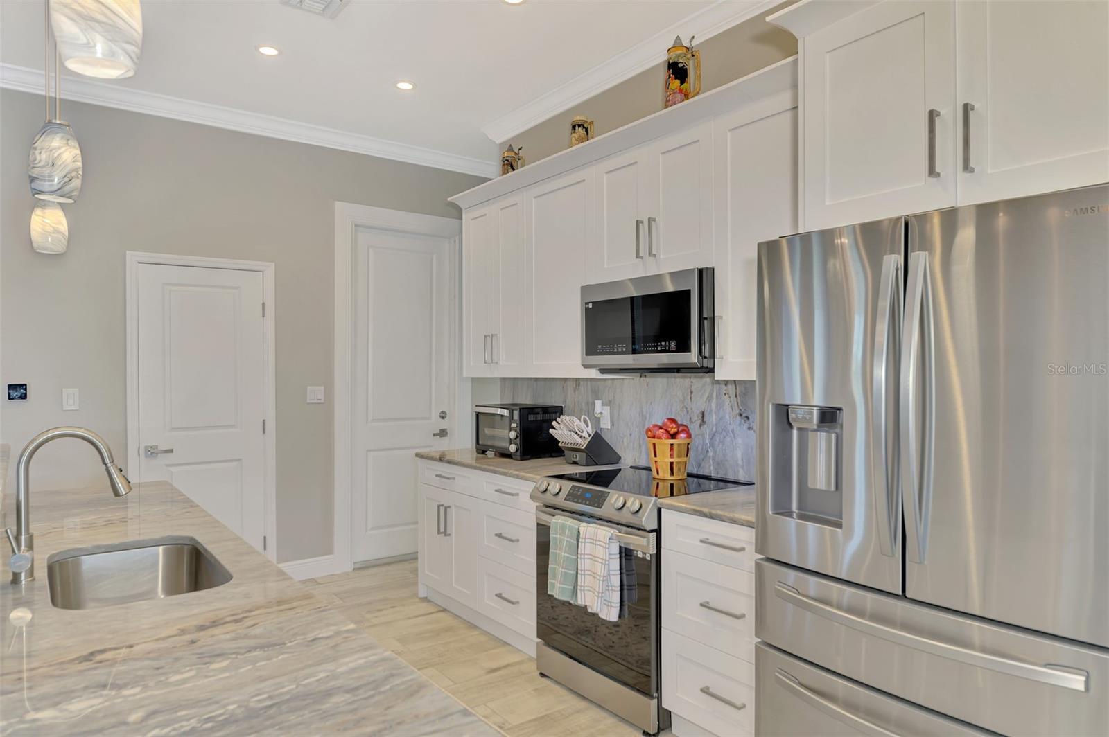 15504 HENNIPEN CIR, PORT CHARLOTTE, FL, 33981