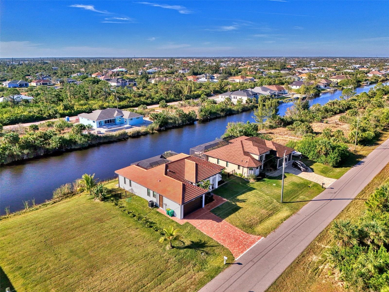 15504 HENNIPEN CIR, PORT CHARLOTTE, FL, 33981