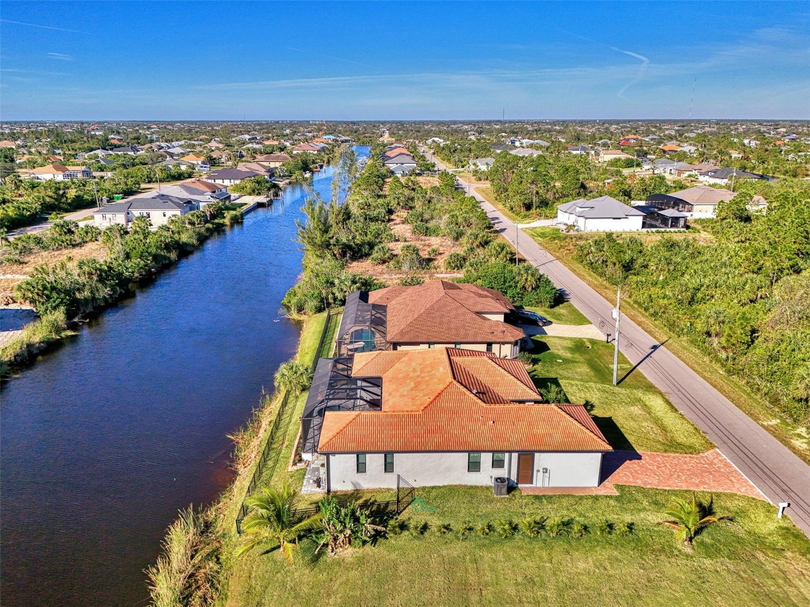 15504 HENNIPEN CIR, PORT CHARLOTTE, FL, 33981