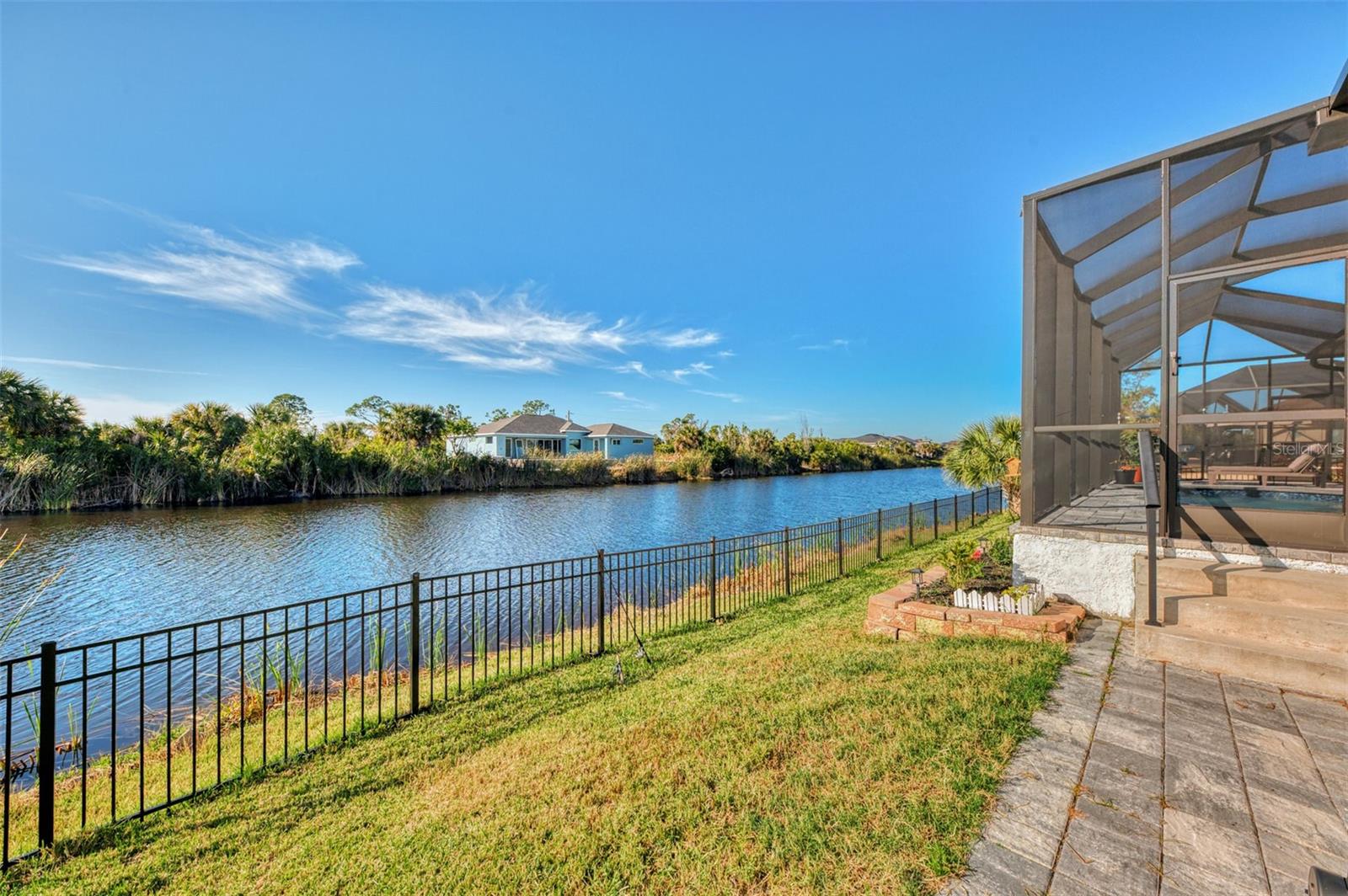 15504 HENNIPEN CIR, PORT CHARLOTTE, FL, 33981