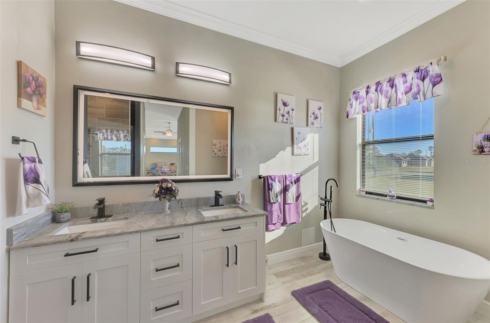 15504 HENNIPEN CIR, PORT CHARLOTTE, FL, 33981