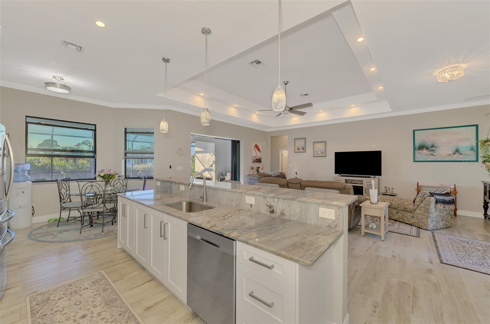 15504 HENNIPEN CIR, PORT CHARLOTTE, FL, 33981