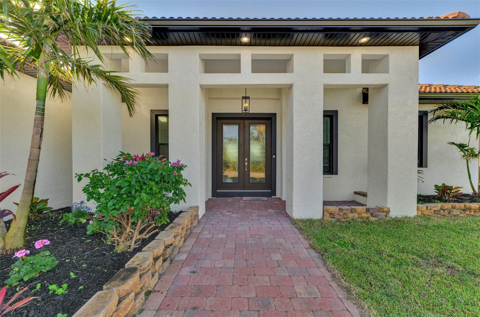 15504 HENNIPEN CIR, PORT CHARLOTTE, FL, 33981