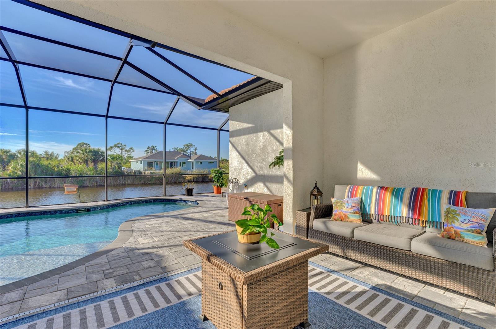 15504 HENNIPEN CIR, PORT CHARLOTTE, FL, 33981