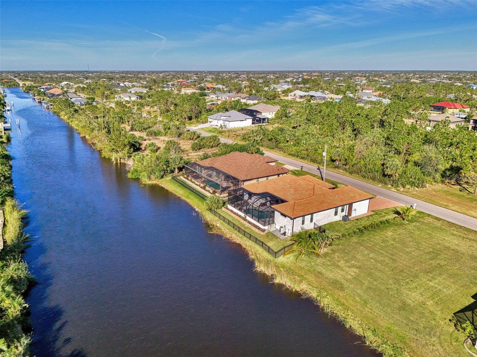 15504 HENNIPEN CIR, PORT CHARLOTTE, FL, 33981