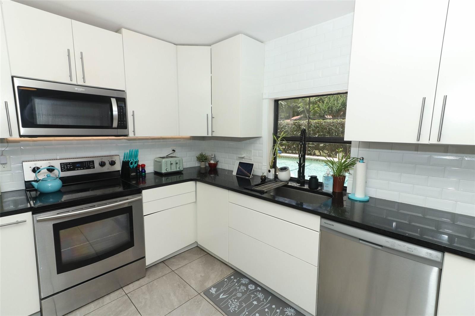 7308 PINEMOUNT DR, ORLANDO, FL, 32819