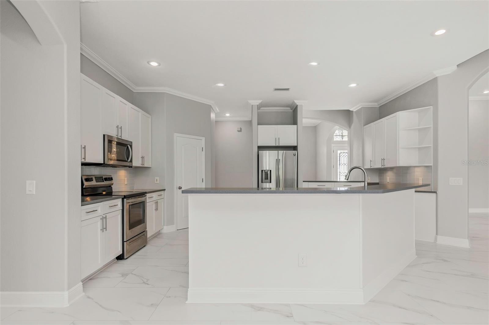 6218 BRIDLEFORD DR, WESLEY CHAPEL, FL, 33545