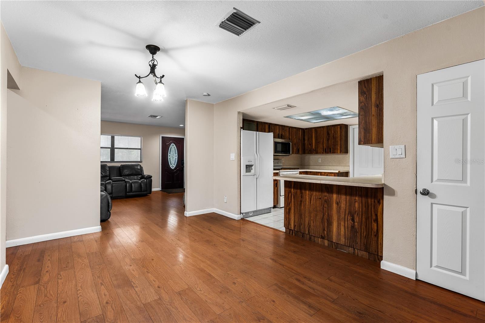 1811 MARTIN RD, DOVER, FL, 33527