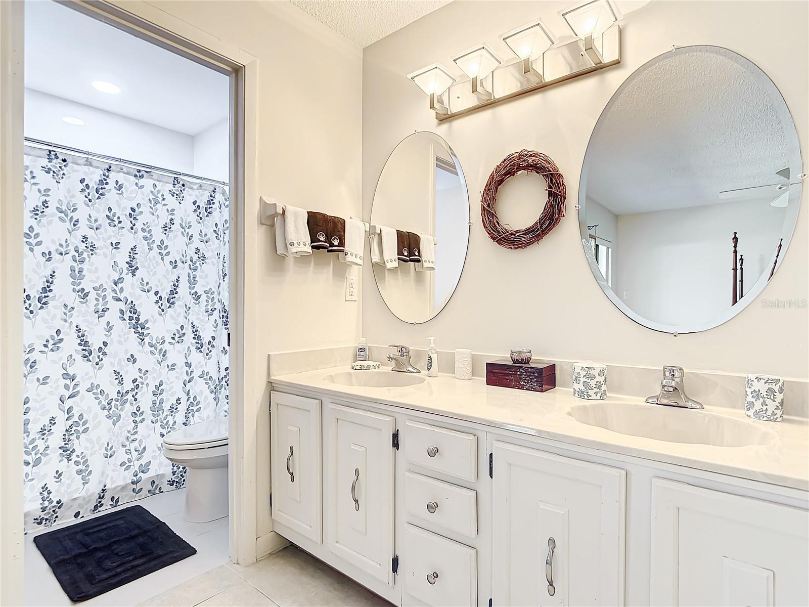 235 COUNTRY CLUB DR, MELBOURNE, FL, 32940