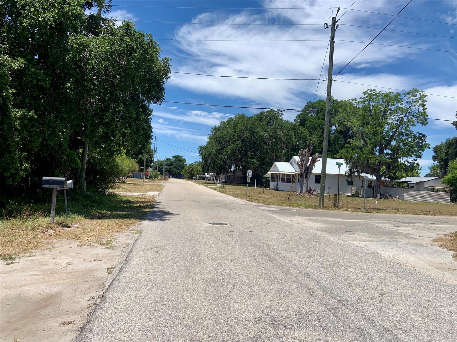 109 ORANGE ST, BOWLING GREEN, FL, 33834