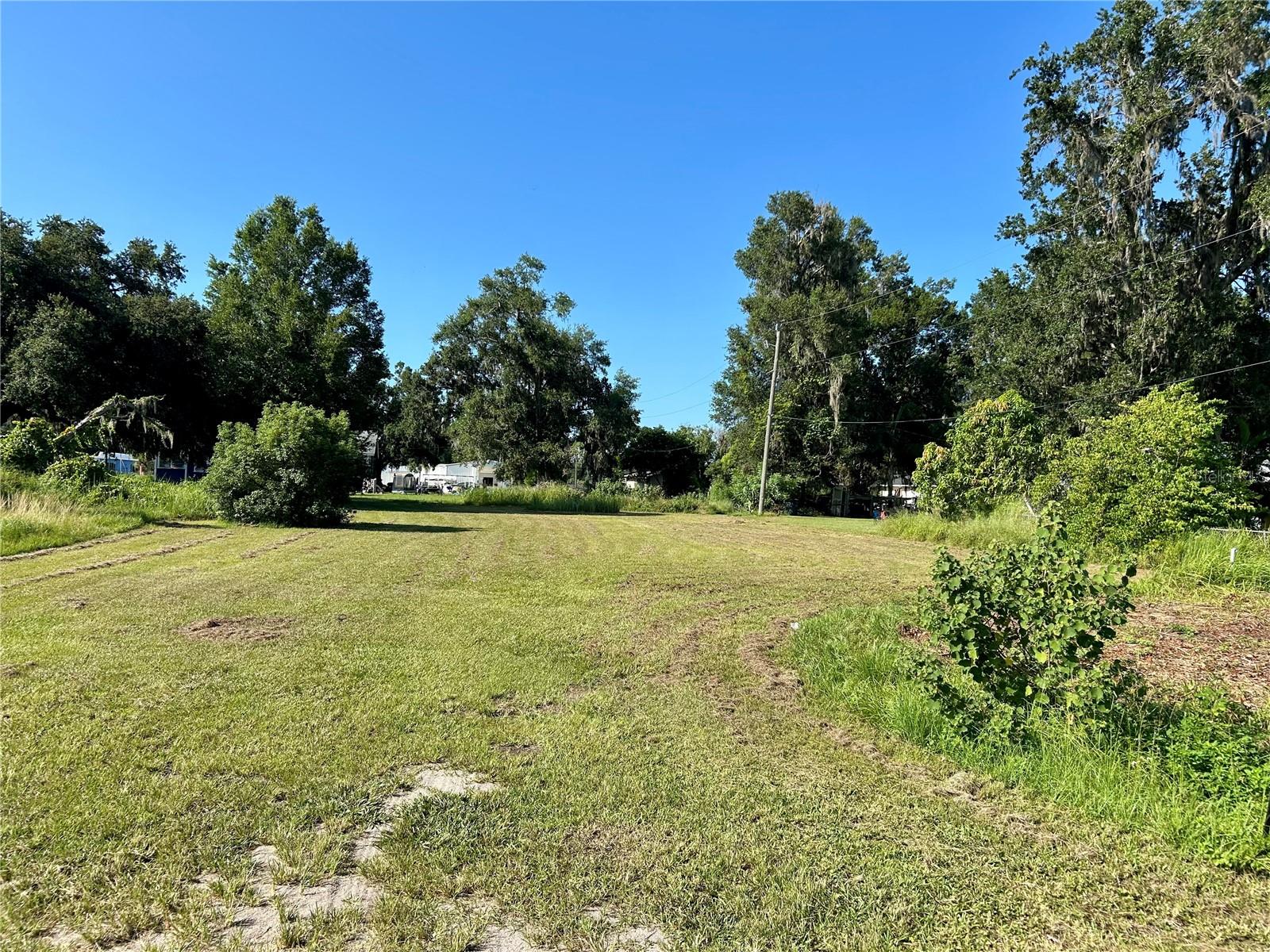 109 ORANGE ST, BOWLING GREEN, FL, 33834