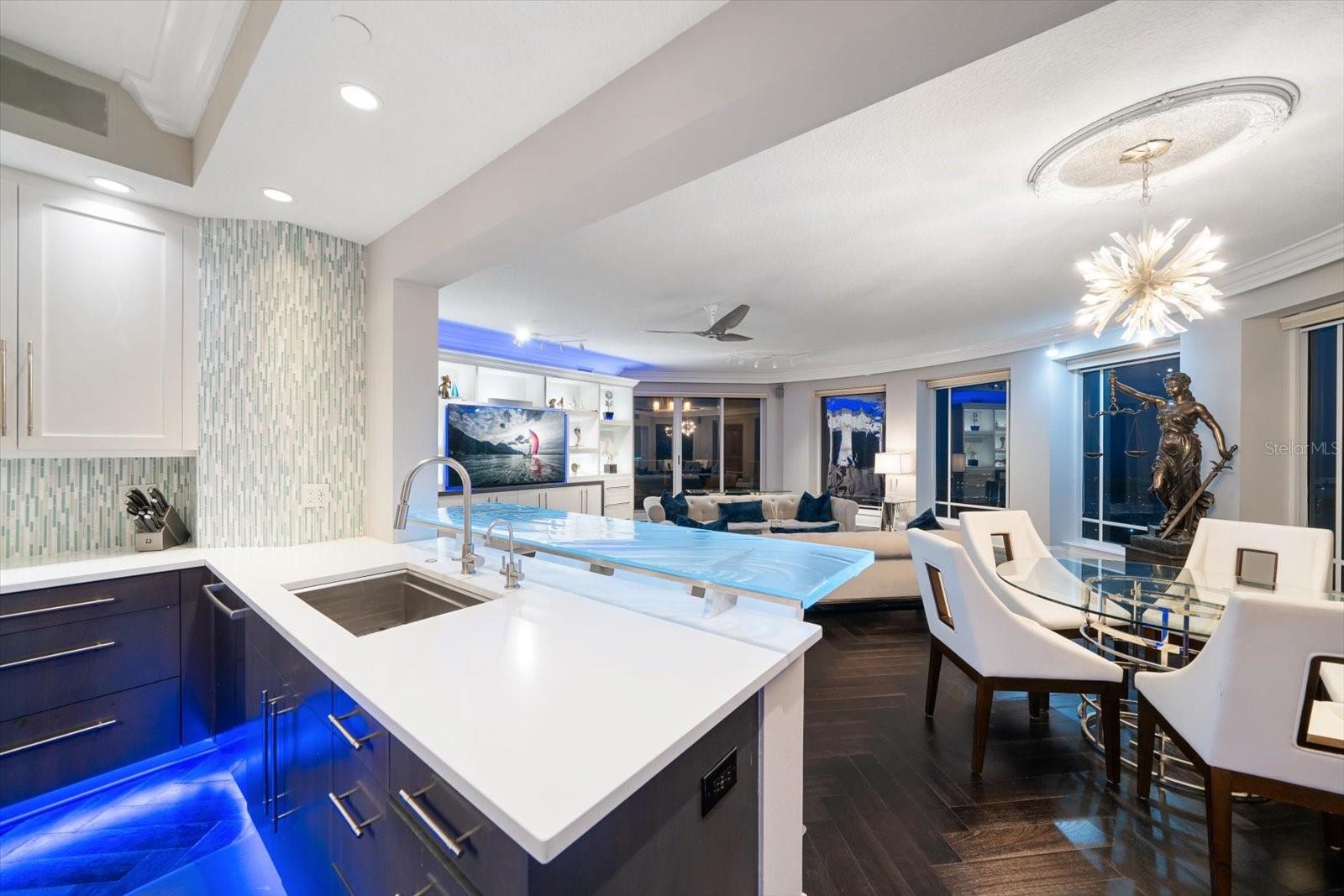 U8243966 Property Photo