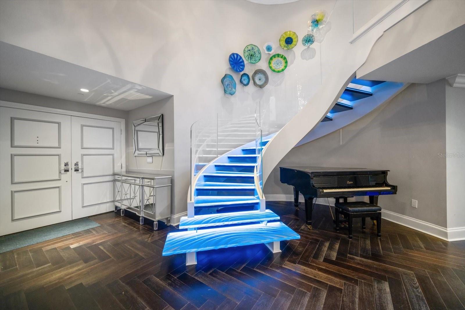 U8243966 Property Photo