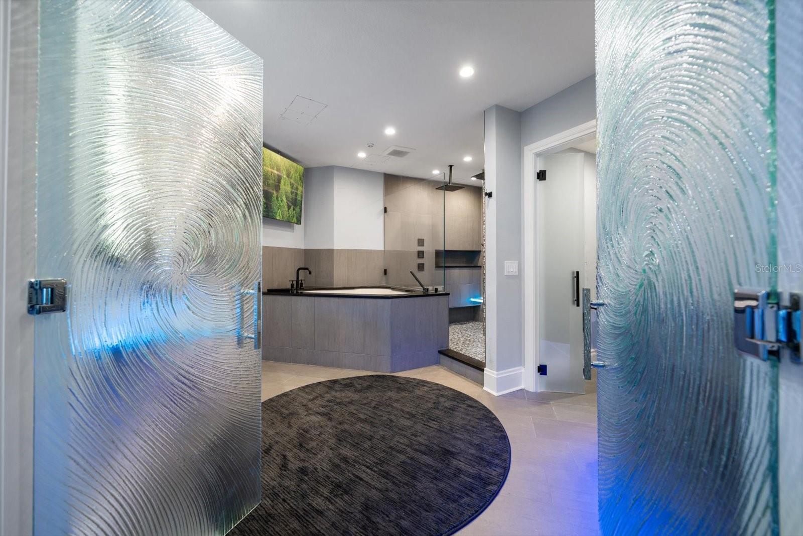 U8243966 Property Photo