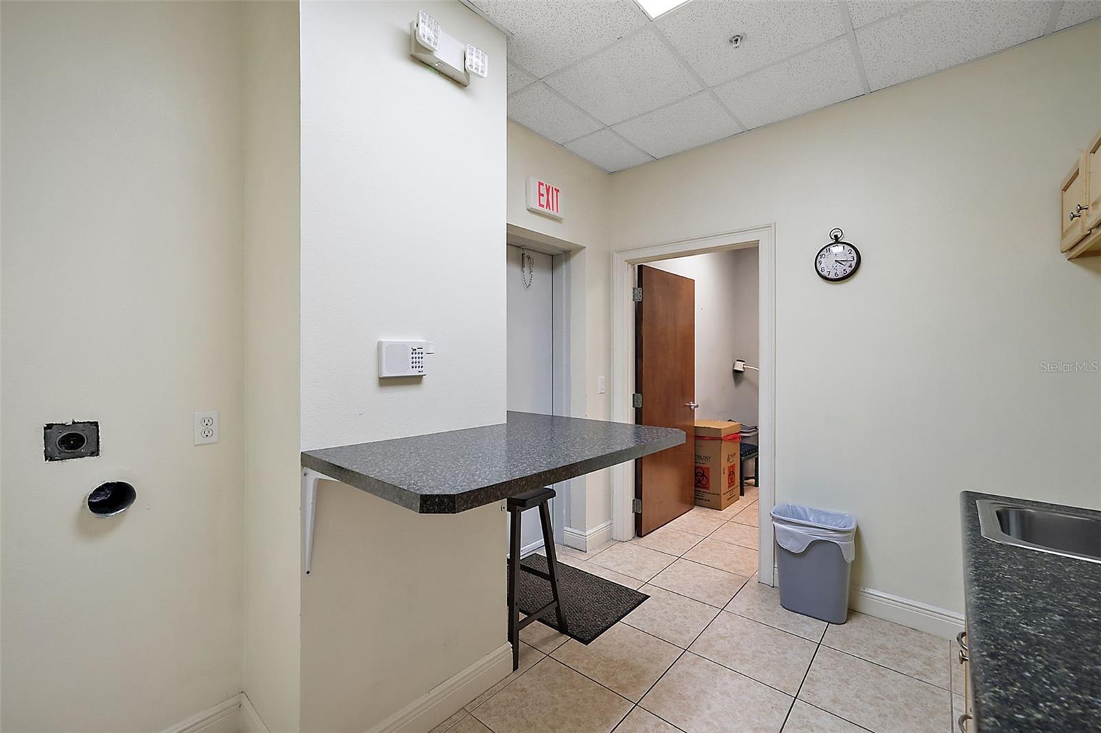 3651 LAKE CENTER DR, MOUNT DORA, FL, 32757