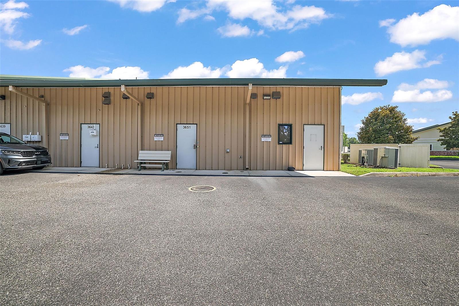 3651 LAKE CENTER DR, MOUNT DORA, FL, 32757