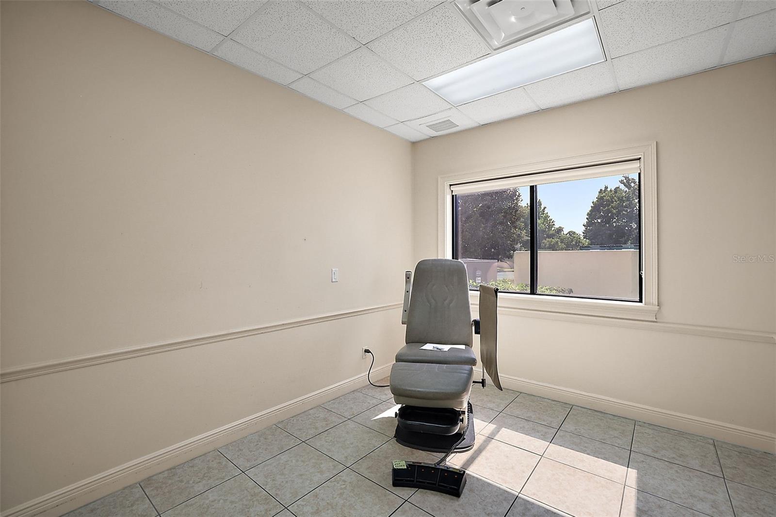 3651 LAKE CENTER DR, MOUNT DORA, FL, 32757