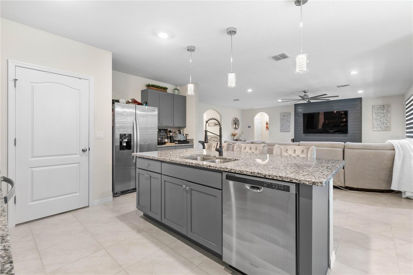 225 SUNSET POINT DR, ORMOND BEACH, FL, 32174