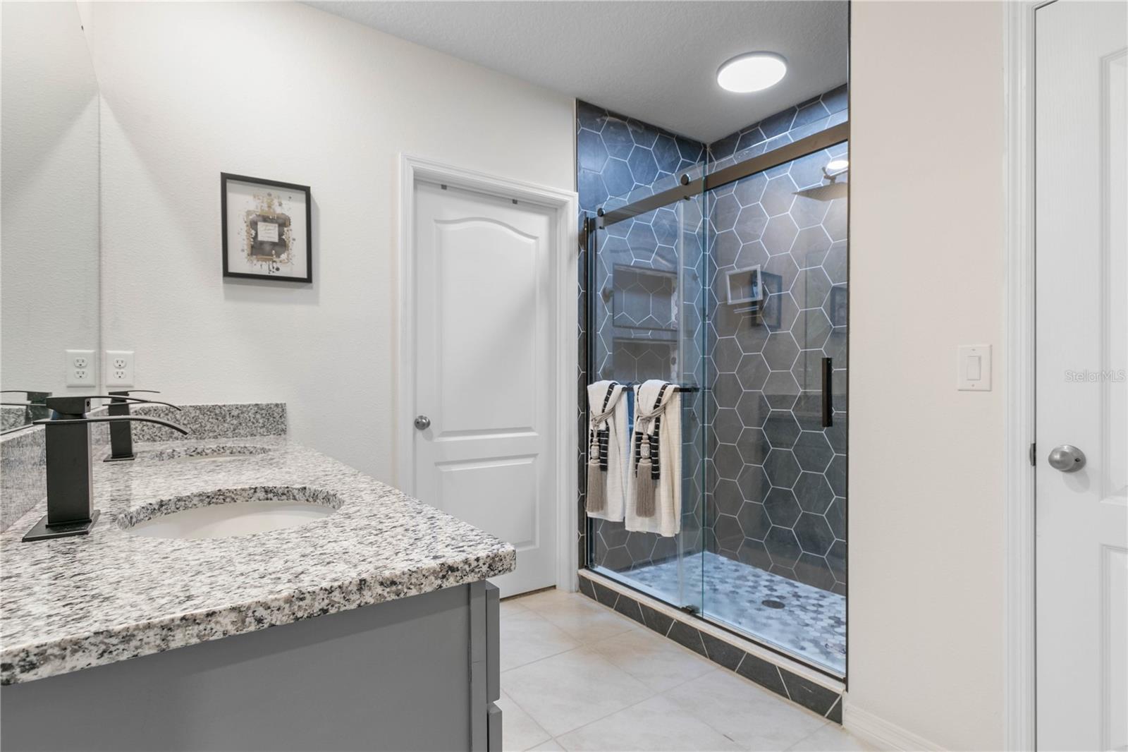 225 SUNSET POINT DR, ORMOND BEACH, FL, 32174