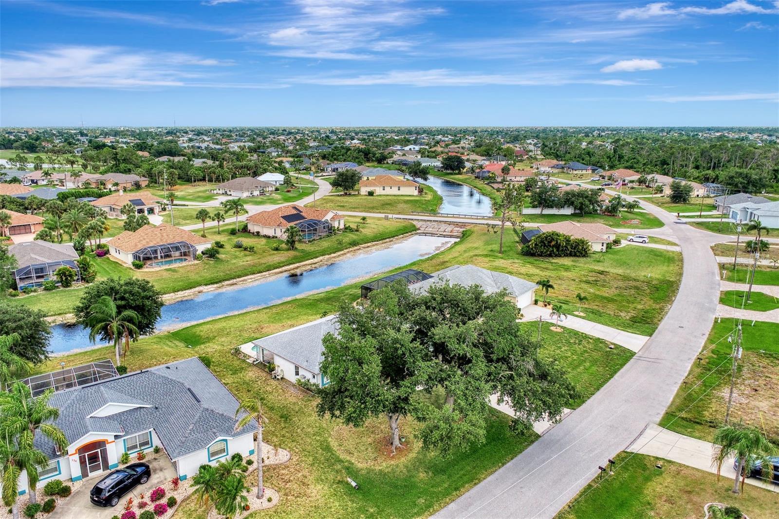 136 LONG MEADOW LN, ROTONDA WEST, FL, 33947
