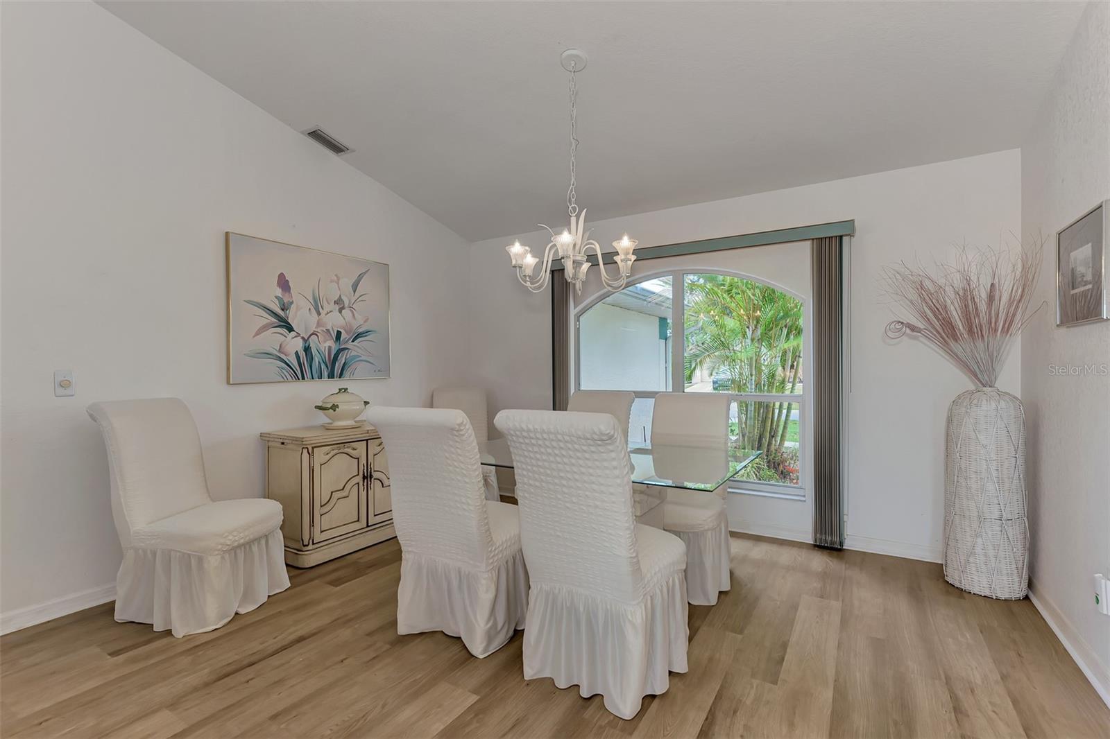 136 LONG MEADOW LN, ROTONDA WEST, FL, 33947