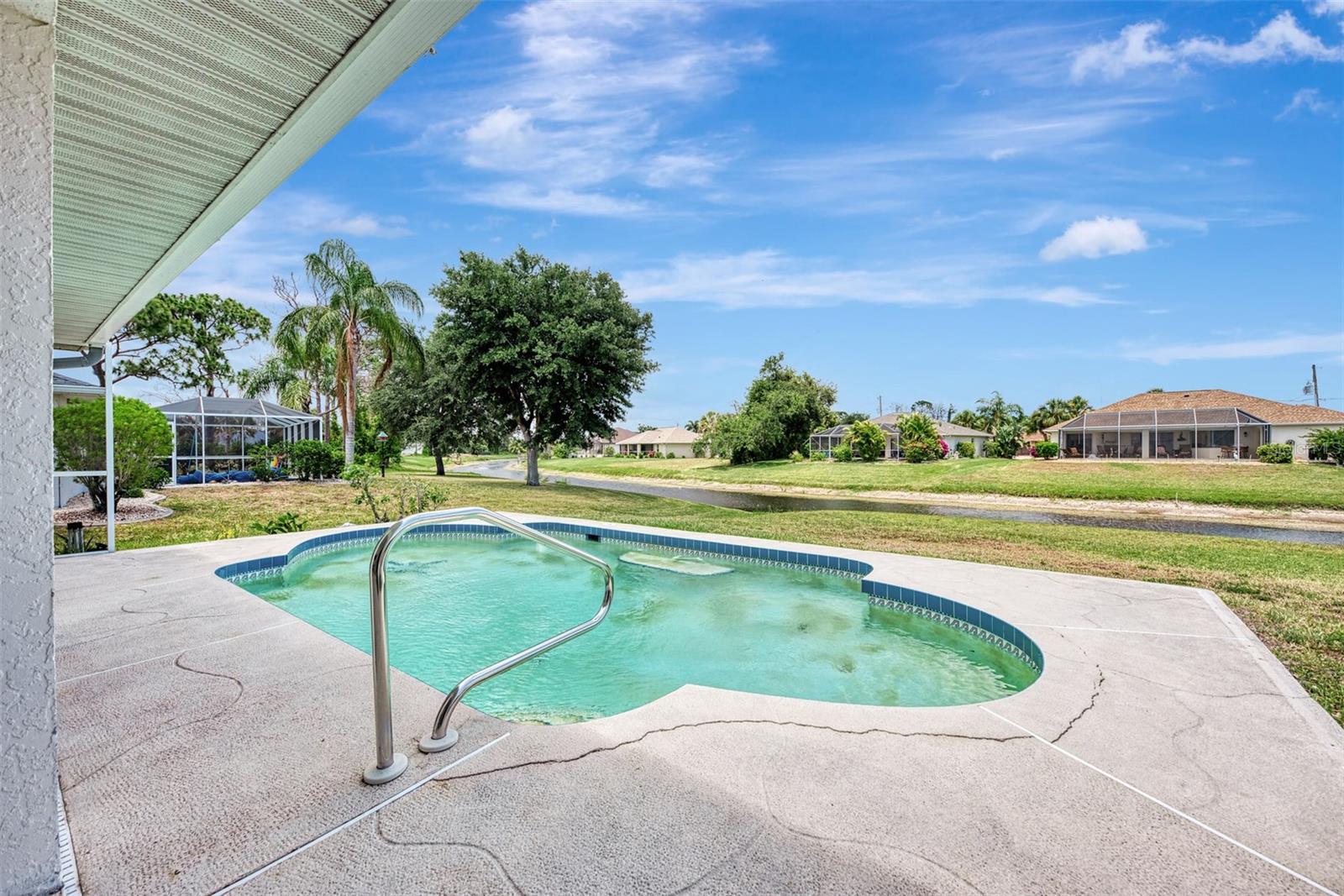 136 LONG MEADOW LN, ROTONDA WEST, FL, 33947
