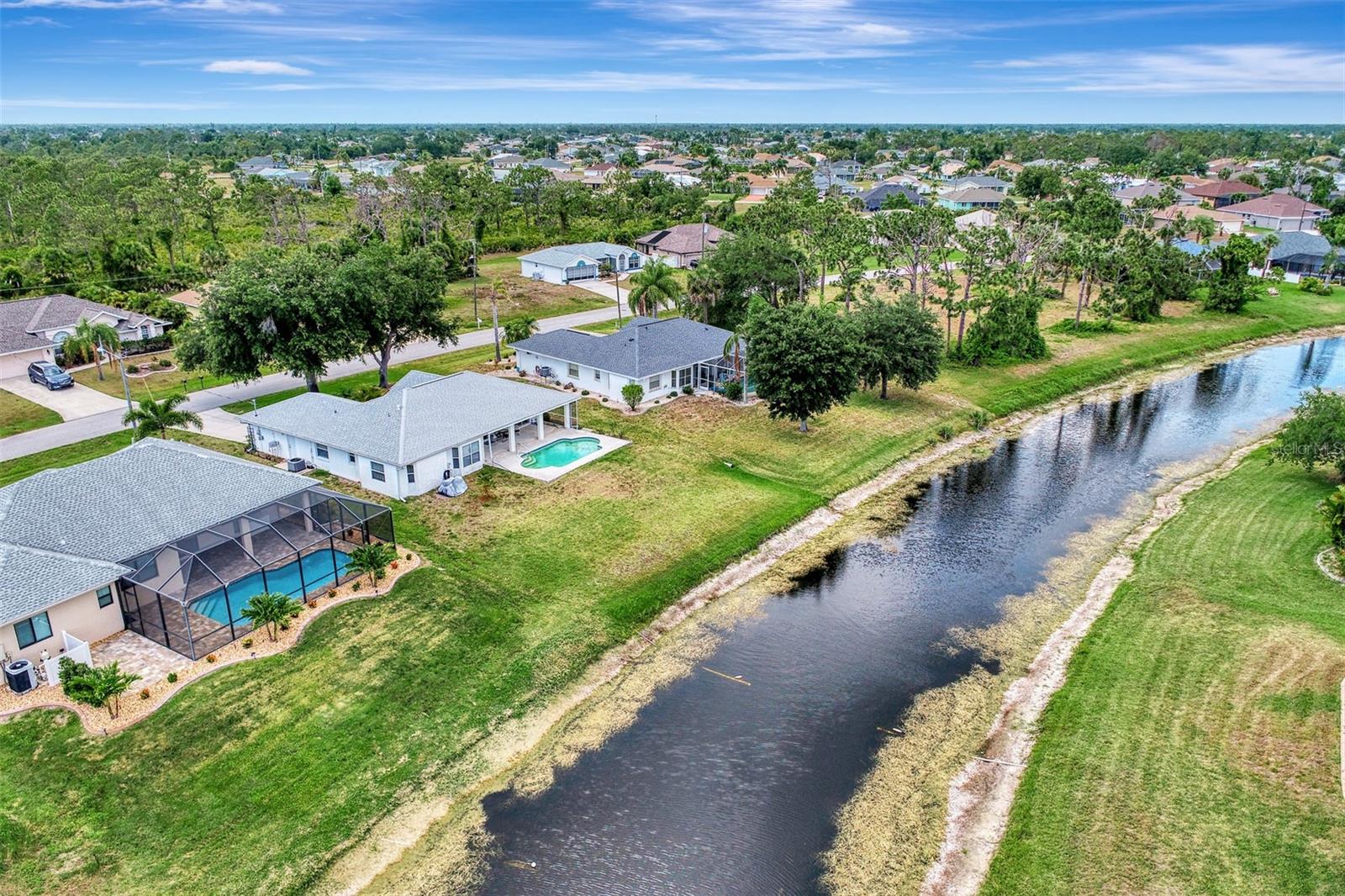 136 LONG MEADOW LN, ROTONDA WEST, FL, 33947
