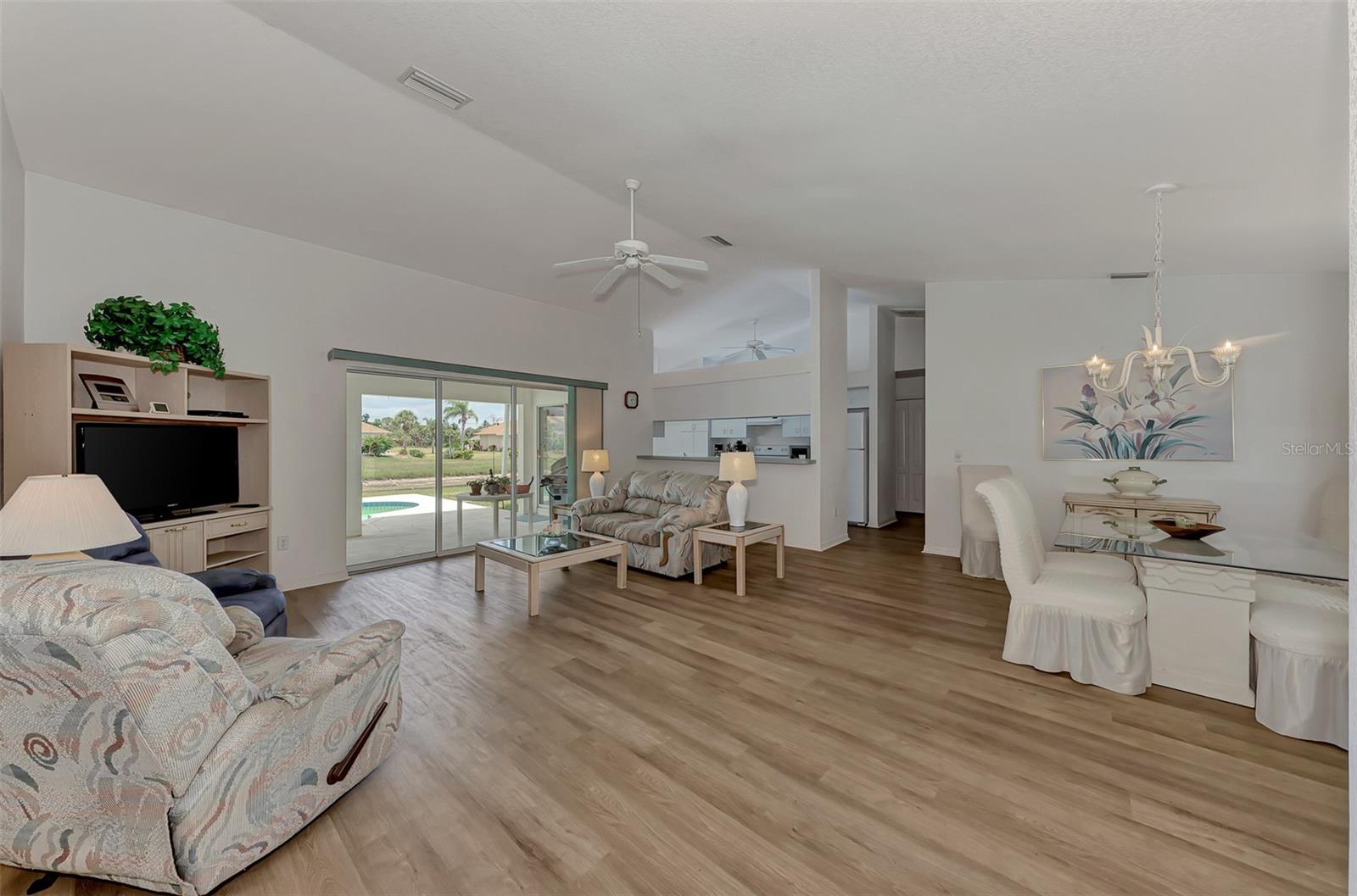 136 LONG MEADOW LN, ROTONDA WEST, FL, 33947