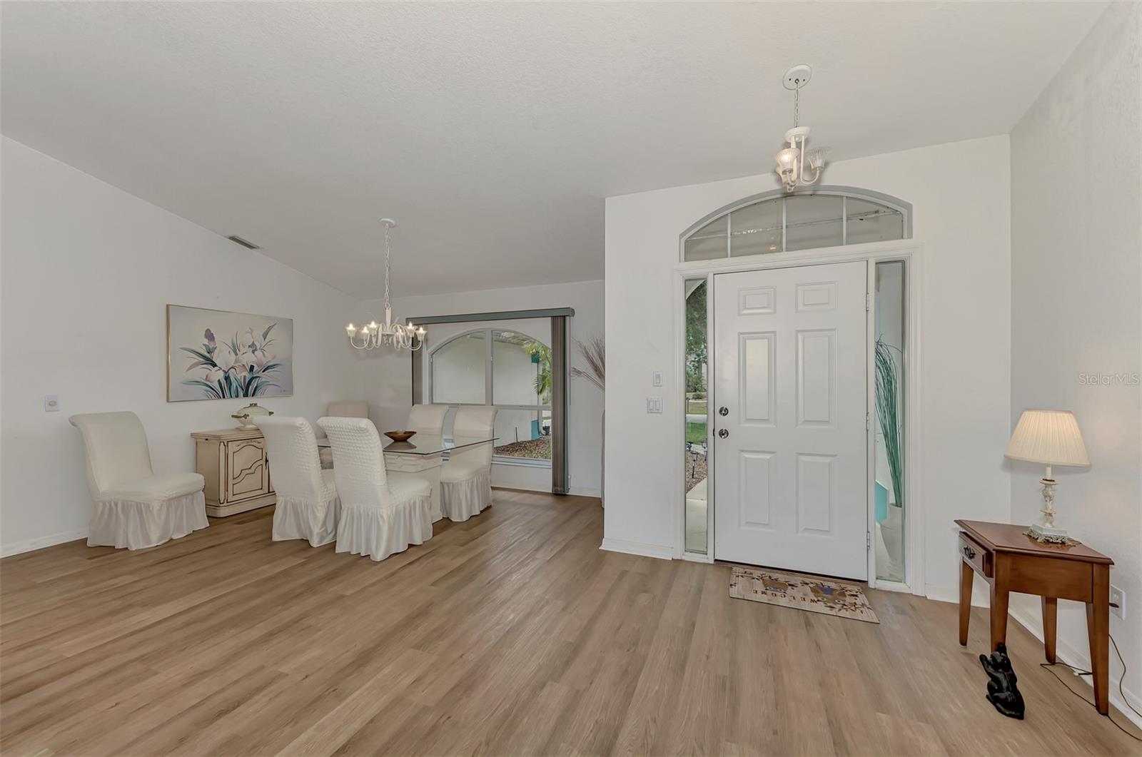 136 LONG MEADOW LN, ROTONDA WEST, FL, 33947