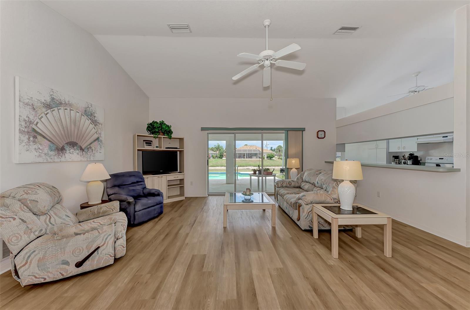 136 LONG MEADOW LN, ROTONDA WEST, FL, 33947