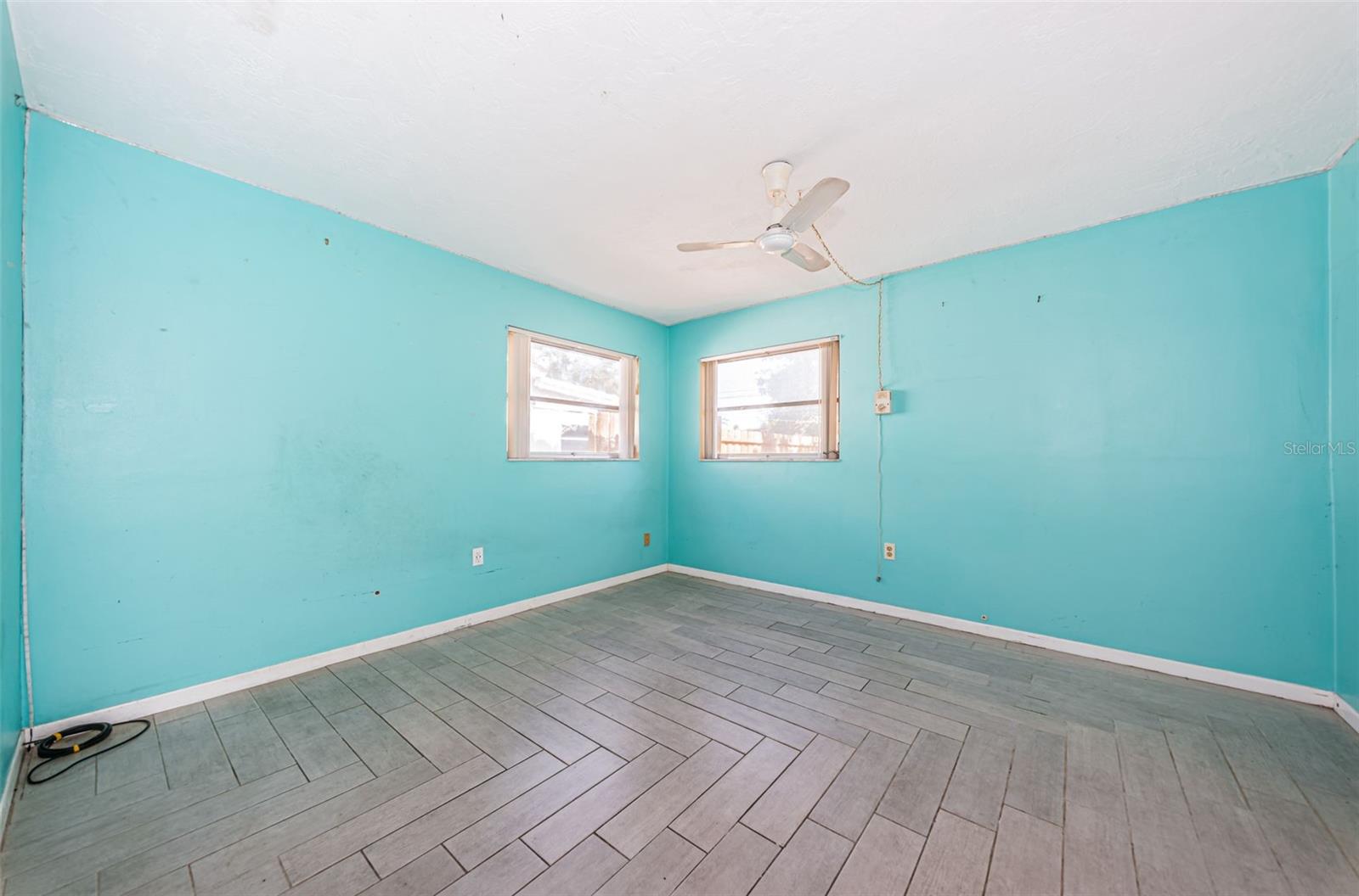 6975 301ST AVE N, CLEARWATER, FL, 33761