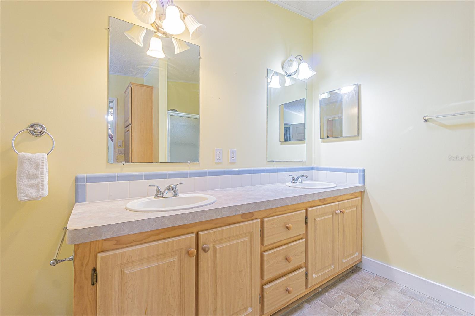 37643 LANDIS AVE, ZEPHYRHILLS, FL, 33541